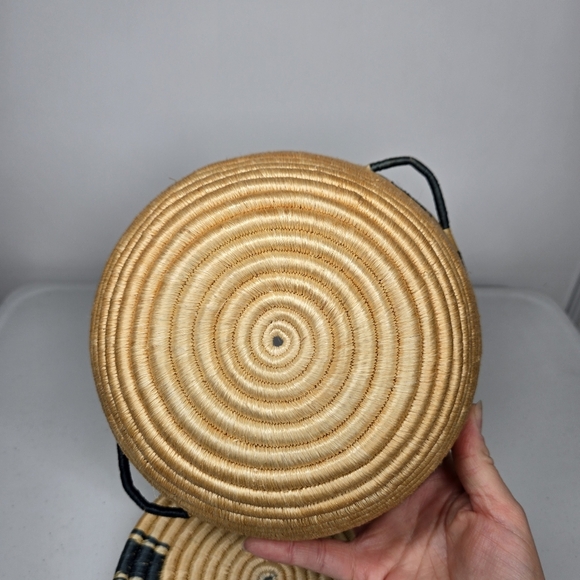 Vintage African Hand‎ Woven Coil Basket/Bowl and Trivet Natural Rattan Primitive - Picture 17 of 17